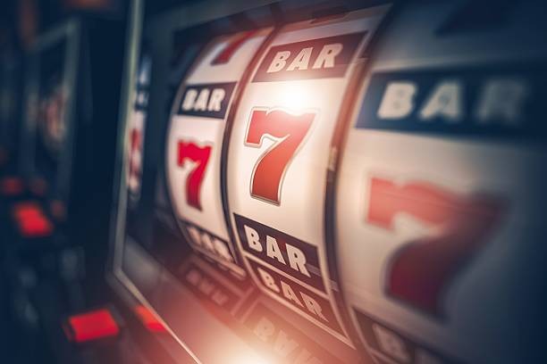 slotku platform interface showing sportsbook and live-dealer options